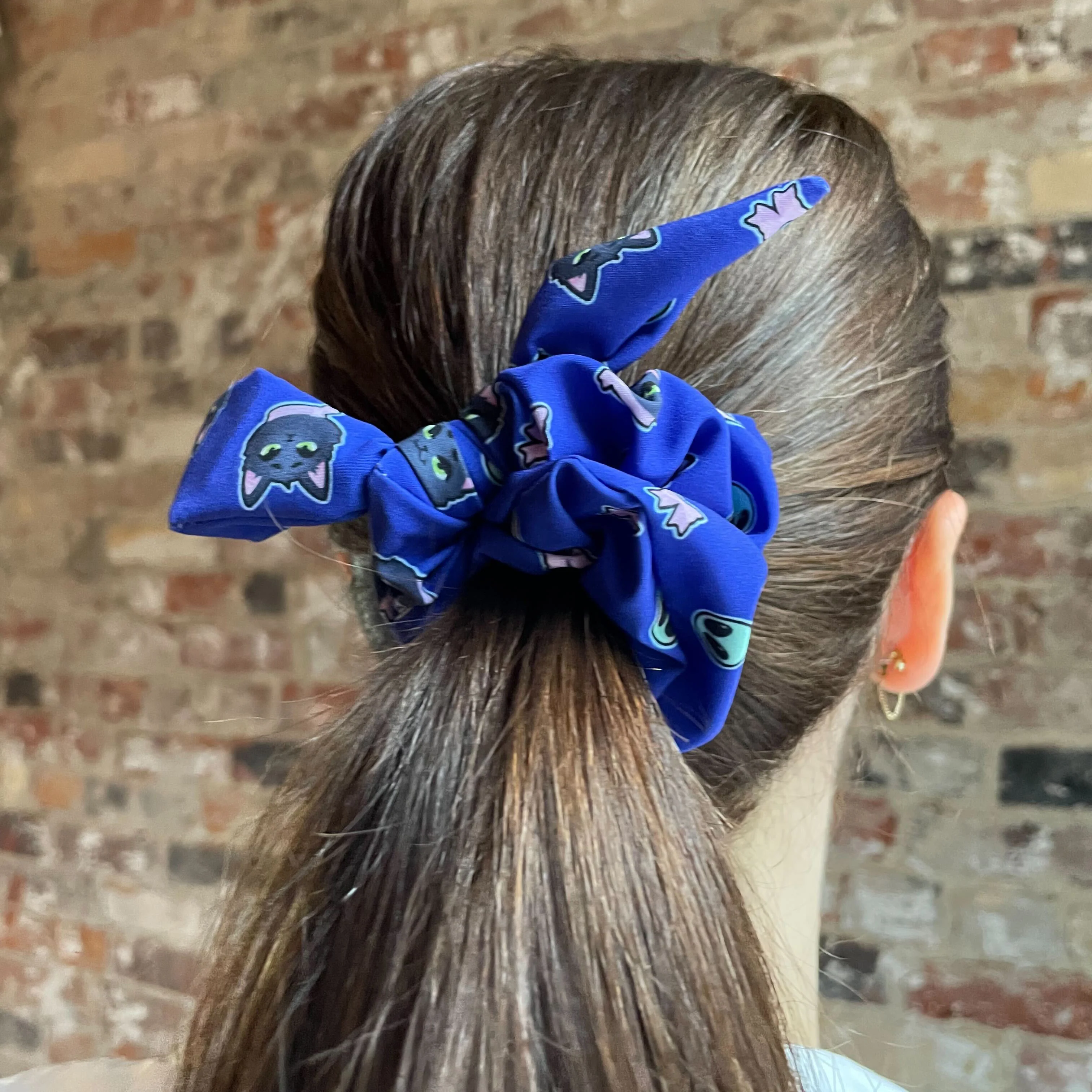 DOWN TO EARTH - SCRUNCHIE